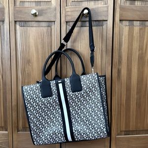 Dkny Logo Tote NWOT No Damage. Color: Black/Brown Size: 16x13”